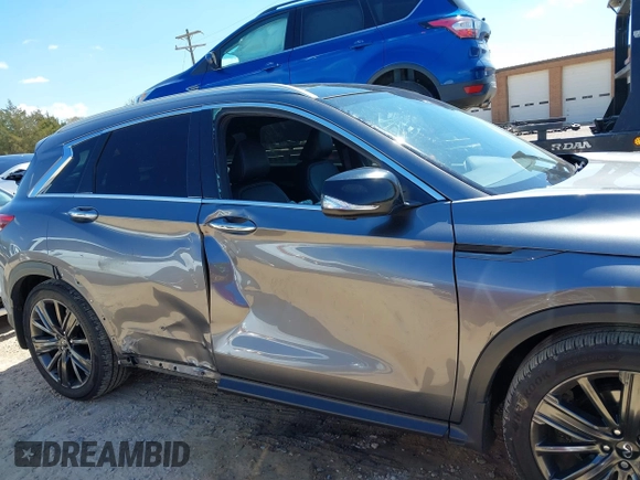 2020 Infiniti QX50 ESSENTIAL with VIN 3PCAJ5M3XLF119022, listed as a IAAI auction lot 41886633 with 55,650 mi miles. Bid and sale history available at carsss.com. Image 13.