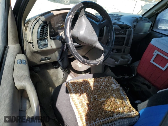 2000 Chevrolet Astro Cargo YF7 z VIN 1GBDM19W4YB142441, wystawiony jako Copart lot #76494314 z przebiegiem Nie podano mil oraz Nie do naprawy • Non repairable. Historia ofert i sprzedaży dostępna na DreamBid. Obrazek 8.