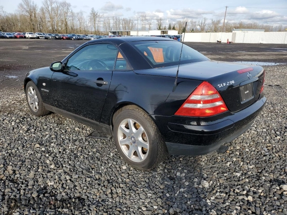 1999 Mercedes-Benz SLK 230/320 z VIN WDBKK47F7XF142078, wystawiony jako Copart lot #43598095 z przebiegiem 61 995 mil mil oraz Szkoda całkowita • Salvage title. Historia ofert i sprzedaży dostępna na DreamBid. Obrazek 2.