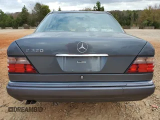 1995 Mercedes-Benz E Class with VIN WDBEA32E8SC233296, listed as a Copart auction lot 78461594 with 319,361 mi miles and Salvage Title. Bid and sale history available at carsss.com. Image 6.