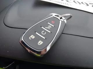 2023 Chevrolet Equinox LT с VIN 3GNAXUEG7PL175315, выставлен на аукционе IAAI как лот 42260399 с пробегом 22 800 миль миль и . История ставок и продаж доступна на DreamBid. Изображение 11.