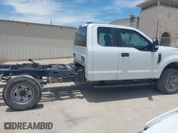 2022 Ford F-250 XL with VIN 1FD7X2B68NEF85052, listed as a IAAI auction lot 42735798 with 152,591 mi miles and . Bid and sale history available at DreamBid. Image 13.
