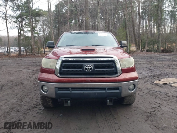 2010 Toyota Tundra 4WD Truck with VIN 5TFUM5F13AX008637, listed as a IAAI auction lot 41458700 with 212,845 mi miles. Bid and sale history available at carsss.com. Image 12.