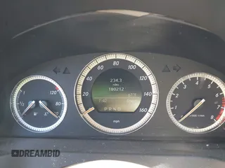 2008 Mercedes-Benz C 300 Sport z VIN WDDGF54X78R036928, wystawiony jako IAAI lot #42368096 z przebiegiem 180 212 mil mil oraz . Historia ofert i sprzedaży dostępna na DreamBid. Obrazek 7.