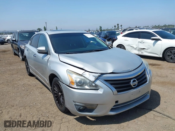 2015 Nissan Altima 2.5 z VIN 1N4AL3AP6FN919785, wystawiony jako IAAI lot #42408330 z przebiegiem 101 555 mil mil oraz . Historia ofert i sprzedaży dostępna na DreamBid. Obrazek 6.