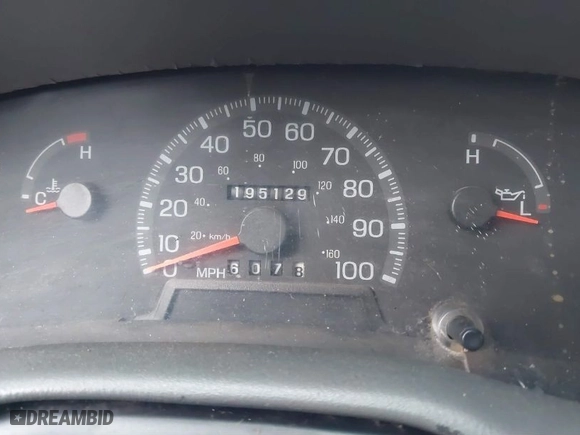 1998 Ford F-150 Standard with VIN 2FTZX1862WCB20580, listed as a IAAI auction lot 41616551 with 195,129 mi miles. Bid and sale history available at carsss.com. Image 7.