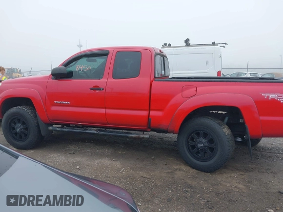 2006 Toyota Tacoma with VIN 5TEUU42N66Z241527, listed as a IAAI auction lot 40448450 with 161,424 mi miles. Bid and sale history available at carsss.com. Image 14.