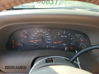 2003 Ford Excursion Eddie Bauer z VIN 1FMNU45S13EB44882, wystawiony jako Copart lot #72880424 z przebiegiem 215 341 mil mil oraz Czysty tytuł • Clean title. Historia ofert i sprzedaży dostępna na DreamBid. Obrazek 9.