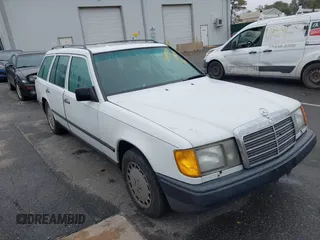 1987 Mercedes-Benz 300 with VIN WDBEB93D4HF025493, listed as a IAAI auction lot 41849239 with 343,514 mi miles and . Bid and sale history available at DreamBid. Image 1.