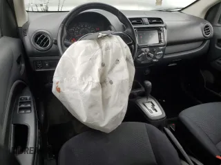 2017 Mitsubishi Mirage ES z VIN ML32F3FJ4HHF12498, wystawiony jako Copart lot #51425835 z przebiegiem 70 800 mil mil oraz Szkody całkowita. Historia ofert i sprzedaży dostępna na DreamBid. Obrazek 8.