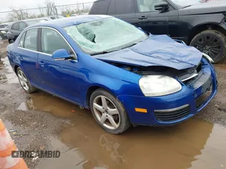 2008 Volkswagen Jetta SE with VIN 3VWRM71K18M043384, listed as a IAAI auction lot 41915731 with 137,718 mi miles and . Bid and sale history available at DreamBid. Image 1.