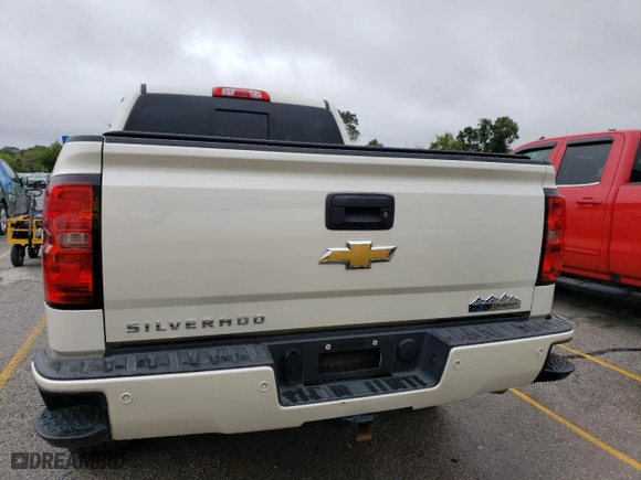 2015 Chevrolet Silverado 1500 High Country with VIN 3GCUKTEJ1FG318289, listed as a Copart auction lot 71223714 with 121,822 mi miles and Clean Title. Bid and sale history available at carsss.com. Image 6.