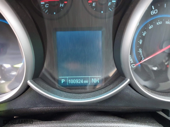 2014 Chevrolet Cruze LS with VIN 1G1PA5SHXE7190912, listed as a IAAI auction lot 41936724 with 100,924 mi miles. Bid and sale history available at carsss.com. Image 7.