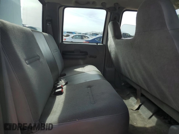 2006 Ford F-250 XL z VIN 1FTSW21536EB81894, wystawiony jako Copart lot #45573005 z przebiegiem 65 722 mil mil oraz Szkoda całkowita • Salvage title. Historia ofert i sprzedaży dostępna na DreamBid. Obrazek 10.