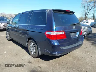2007 Honda Odyssey LX с VIN 5FNRL382X7B042550, выставлен на аукционе IAAI как лот 42130769 с пробегом 257 480 миль миль и . История ставок и продаж доступна на DreamBid. Изображение 3.