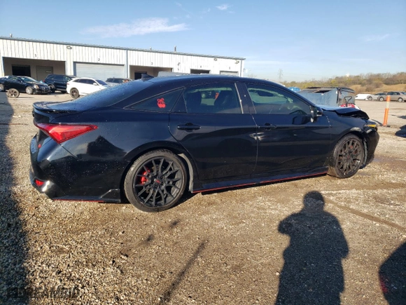 2021 Toyota Avalon TRD with VIN 4T1FZ1FB5MU069243, listed as a Copart auction lot 87434864 with 28,708 mi miles and Salvage Title. Bid and sale history available at carsss.com. Image 3.
