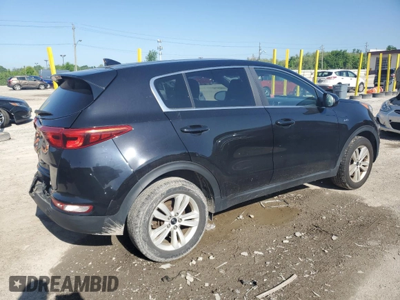 2017 Kia Sportage LX z VIN KNDPMCAC4H7103647, wystawiony jako Copart lot #56745355 z przebiegiem 105 461 mil mil oraz Szkoda całkowita • Salvage title. Historia ofert i sprzedaży dostępna na DreamBid. Obrazek 3.