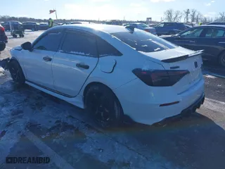 2022 Honda Civic Si with VIN 2HGFE1E55NH475153, listed as a IAAI auction lot 41269072 with 33,684 mi miles. Bid and sale history available at carsss.com. Image 3.
