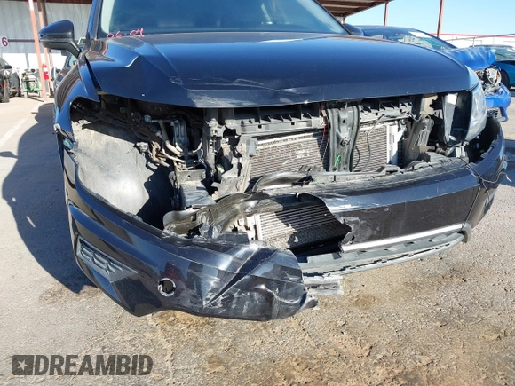 2021 Volkswagen Tiguan SE z VIN 3VV3B7AX0MM080853, wystawiony jako IAAI lot #42406539 z przebiegiem 73 295 mil mil oraz . Historia ofert i sprzedaży dostępna na DreamBid. Obrazek 6.
