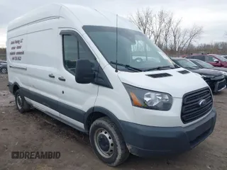 2017 Ford Transit with VIN 1FTYR2XM8HKA96344, listed as a IAAI auction lot 41934946 with 207,661 mi miles. Bid and sale history available at carsss.com. Image 1.