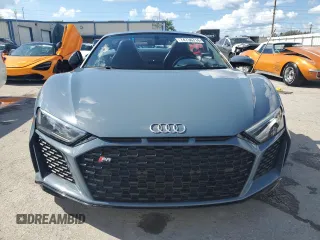 2020 Audi R8 z VIN WUAVECFX5L7901778, wystawiony jako Copart lot #74736714 z przebiegiem Nie podano mil oraz Nie do naprawy. Historia ofert i sprzedaży dostępna na DreamBid. Obrazek 5.