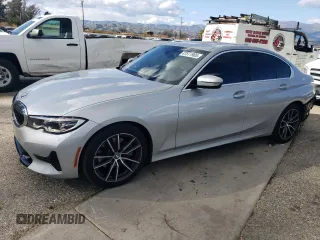 2020 BMW 3 Series 330i with VIN WBA5R1C0XLFH40900, listed as a Copart auction lot 47571905 with 54,888 mi miles and Salvage Title. Bid and sale history available at carsss.com. Image 1.