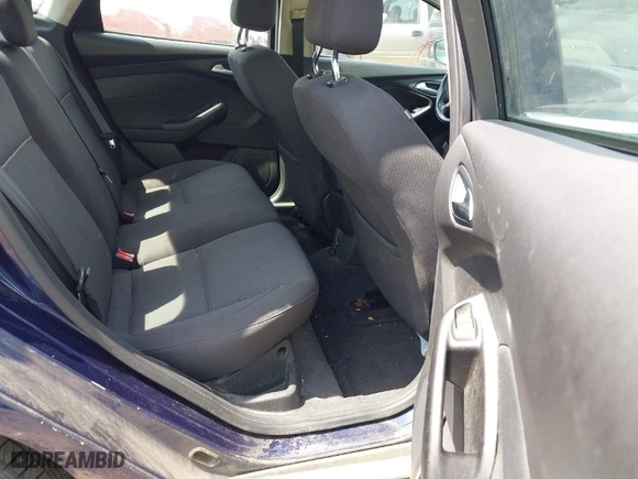 2012 Ford Focus SEL with VIN 1FAHP3H20CL135266, listed as a IAAI auction lot 41953148 with 196,042 mi miles. Bid and sale history available at carsss.com. Image 8.