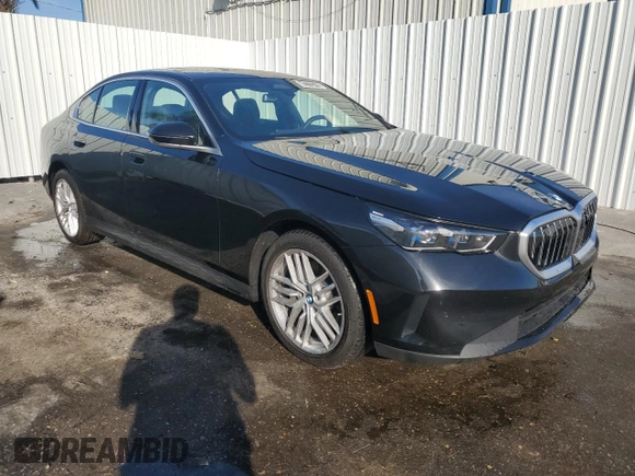 2025 BMW 5 Series 530i with VIN WBA43FJ07SCT71116, listed as a Copart auction lot 42772715 with 4,666 mi miles and Clean Title. Bid and sale history available at carsss.com. Image 4.