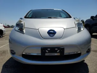 2011 Nissan LEAF SL-e z VIN JN1AZ0CP1BT002136, wystawiony jako Copart lot #57594155 z przebiegiem 54 471 mil mil oraz Czysty tytuł • Clean title. Historia ofert i sprzedaży dostępna na DreamBid. Obrazek 5.