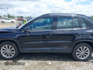 2017 Volkswagen Tiguan S z VIN WVGAV7AX3HK043141, wystawiony jako IAAI lot #42259813 z przebiegiem 63 151 mil mil oraz . Historia ofert i sprzedaży dostępna na DreamBid. Obrazek 15.