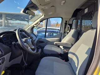 2019 Ford Transit with VIN 1FTYR1YG0KKB61343, listed as a IAAI auction lot 42284083 with 92,622 mi miles and . Bid and sale history available at DreamBid. Image 1.