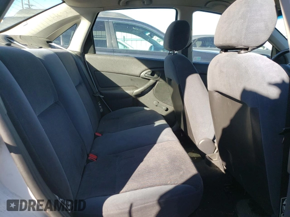 2000 Ford Focus SE with VIN 1FAFP34P7YW330697, listed as a Copart auction lot 88234905 with 40,484 mi miles and Clean Title. Bid and sale history available at carsss.com. Image 10.