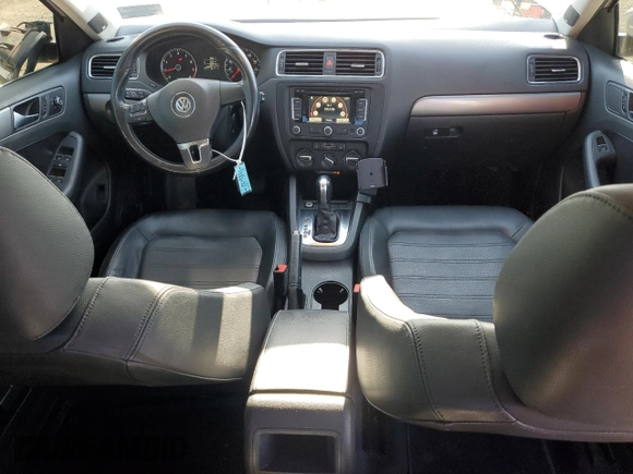 2013 Volkswagen Jetta SEL с VIN 3VWLX7AJ6DM354209, выставлен на аукционе Copart как лот 52975365 с пробегом 156 973 миль миль и Списание • Salvage title. История ставок и продаж доступна на DreamBid. Изображение 8.