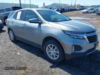 2024 Chevrolet Equinox LT z VIN 3GNAXUEG1RS142240, wystawiony jako IAAI lot #42256353 z przebiegiem 27 441 mil mil oraz . Historia ofert i sprzedaży dostępna na DreamBid. Obrazek 1.