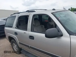 2005 Chevrolet Tahoe Z71 z VIN 1GNEC13T65R217426, wystawiony jako IAAI lot #42259153 z przebiegiem 257 179 mil mil oraz . Historia ofert i sprzedaży dostępna na DreamBid. Obrazek 6.