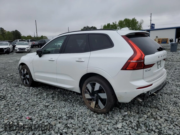 2025 Volvo XC60 Ultra с VIN YV4H60RM8S1054504, выставлен на аукционе Copart как лот 52812715 с пробегом 1 752 миль миль и Списание • Salvage title. История ставок и продаж доступна на DreamBid. Изображение 2.
