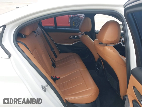 2021 BMW 3 Series 330i z VIN 3MW5R1J08M8B58921, wystawiony jako IAAI lot #41495865 z przebiegiem 82 971 mil mil oraz . Historia ofert i sprzedaży dostępna na DreamBid. Obrazek 8.