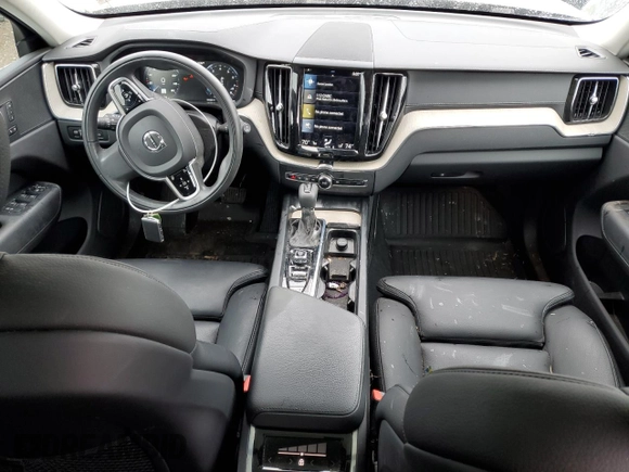 2018 Volvo XC60 Inscription z VIN YV4A22RL0J1015422, wystawiony jako Copart lot #55111925 z przebiegiem 32 254 mil mil oraz Szkoda całkowita • Salvage title. Historia ofert i sprzedaży dostępna na DreamBid. Obrazek 8.