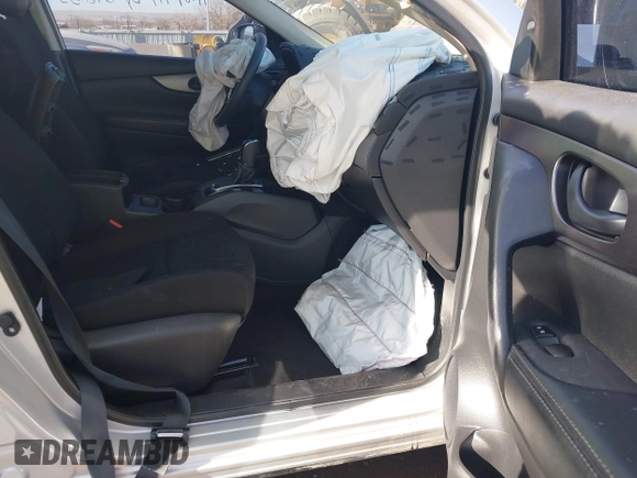 2020 Nissan Rogue Sport SL with VIN JN1BJ1CWXLW361803, listed as a IAAI auction lot 41141947 with 57,801 mi miles. Bid and sale history available at carsss.com. Image 5.