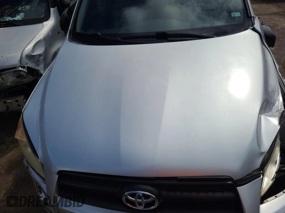 2011 Toyota RAV4 with VIN JTMZF4DVXBD031285, listed as a Copart auction lot 42213425 with Not Provided miles and Salvage Title. Bid and sale history available at DreamBid. Image 11.