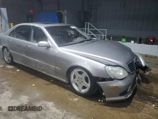 2004 Mercedes-Benz S-Class 5.0L with VIN WDBNG84J54A387825, listed as a Copart auction lot 45894265 with 0 mi miles and Salvage Title. Bid and sale history available at carsss.com. Image 4.