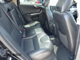 2010 Volvo XC60 3.0T with VIN YV4992DZ4A2029943, listed as a IAAI auction lot 42443995 with 197,979 mi miles and . Bid and sale history available at DreamBid. Image 8.