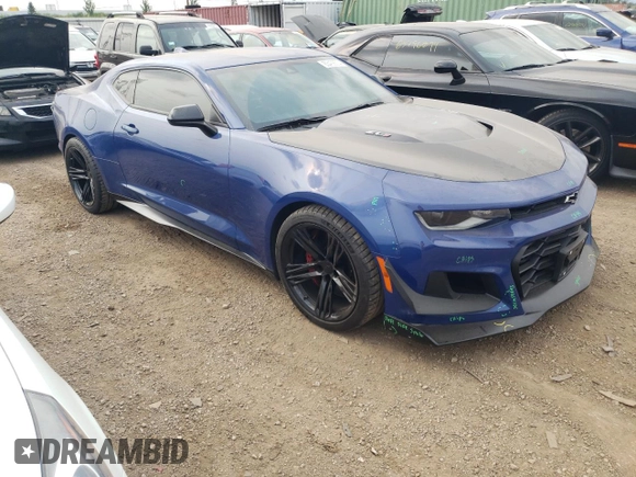 2021 Chevrolet Camaro ZL1 with VIN 1G1FK1R62M0106059, listed as a Copart auction lot 63438574 with 16,980 mi miles and Salvage Title. Bid and sale history available at carsss.com. Image 4.