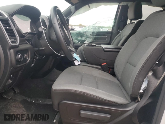 2022 Ram 1500 Big Horn z VIN 1C6RREBG7NN273085, wystawiony jako Copart lot #45925725 z przebiegiem 55 135 mil mil oraz Czysty tytuł • Clean title. Historia ofert i sprzedaży dostępna na DreamBid. Obrazek 7.