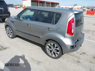2013 Kia Soul ! with VIN KNDJT2A66D7576263, listed as a IAAI auction lot 41866755 with 197,522 mi miles. Bid and sale history available at carsss.com. Image 3.