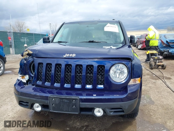 2015 Jeep Patriot Latitude z VIN 1C4NJRFB5FD270374, wystawiony jako IAAI lot #42039211 z przebiegiem 106 665 mil mil oraz . Historia ofert i sprzedaży dostępna na DreamBid. Obrazek 12.