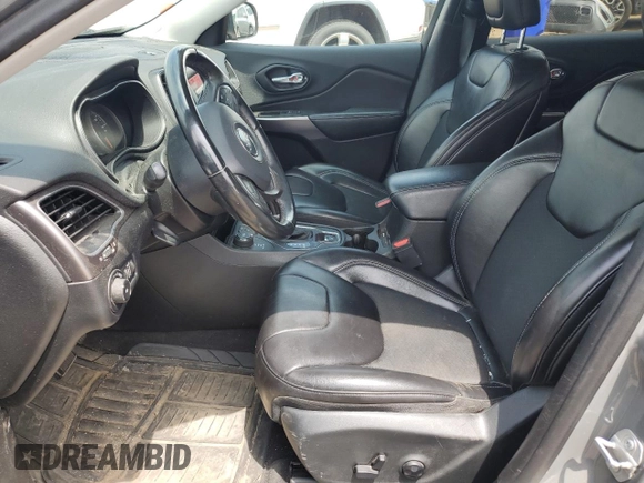 2019 Jeep Cherokee Latitude Plus with VIN 1C4PJMLX9KD393973, listed as a Copart auction lot 62123295 with 79,338 mi miles and Salvage title. Bid and sale history available at DreamBid. Image 7.