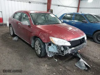 2014 Chrysler 200 Limited with VIN 1C3CCBCGXEN186783, listed as a IAAI auction lot 41395413 with 100,040 mi miles. Bid and sale history available at carsss.com. Image 1.