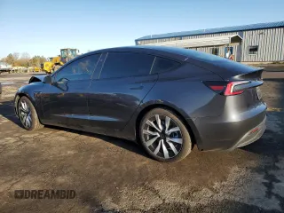 2024 Tesla Model 3 z VIN 5YJ3E1EA7RF760219, wystawiony jako Copart lot #52173225 z przebiegiem 6 730 mil mil oraz Szkoda całkowita • Salvage title. Historia ofert i sprzedaży dostępna na DreamBid. Obrazek 2.