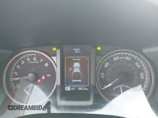 2021 Toyota Tacoma SR z VIN 3TMCZ5AN0MM392247, wystawiony jako IAAI lot #41645989 z przebiegiem 48 029 mil mil oraz . Historia ofert i sprzedaży dostępna na DreamBid. Obrazek 7.